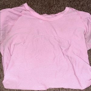 a cute pink lulu shirt NO FLAWS